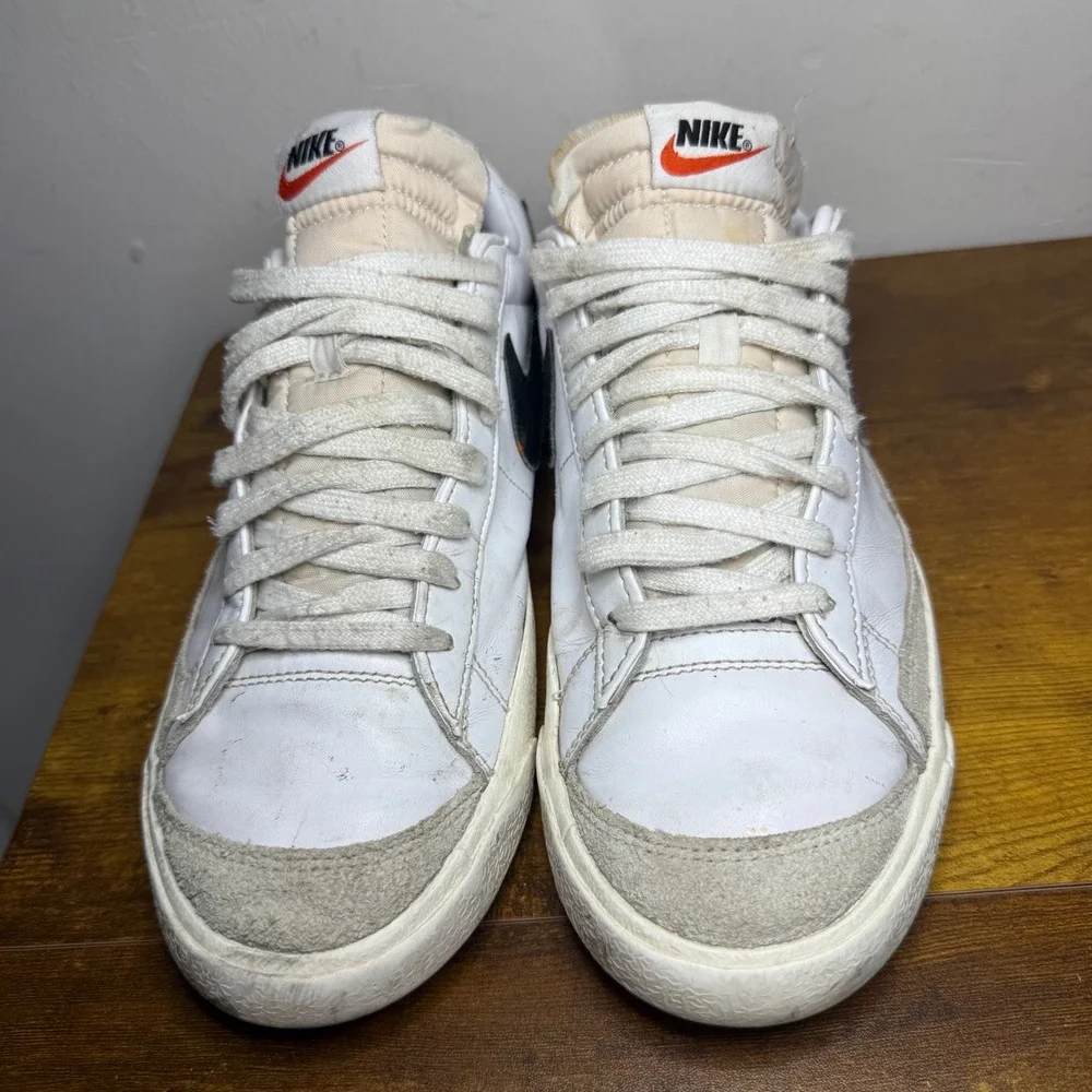 Nike Blazer Low 77 Sneakers Mens Size 10 White Black DA6364-101
